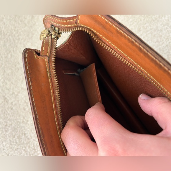 Lv clutch for friend! - Picture 7 of 7